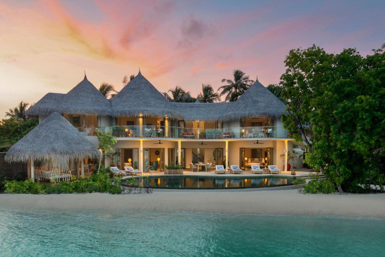 Hotel The Nautilus Maldives Kamadhoo Exterior foto